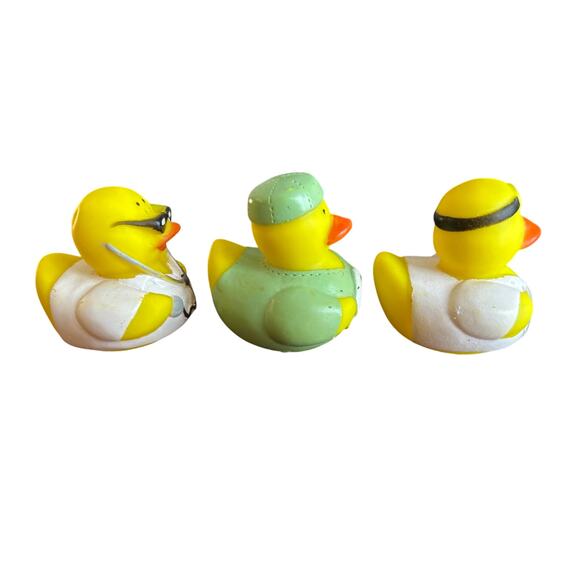 Set of 3 Doctor Nurse 2" Rubber Ducks Duckies Jeep Duck Ducked Scrubs Hospital - Picture 4 of 6